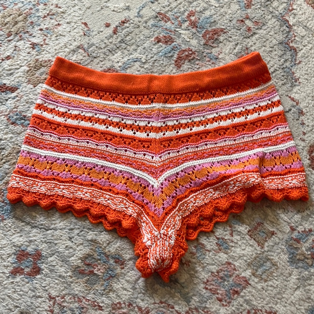 crochet H&M summer shorts